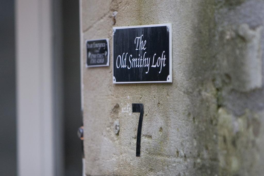 The Old Smithy Loft Apartment Bath Room photo